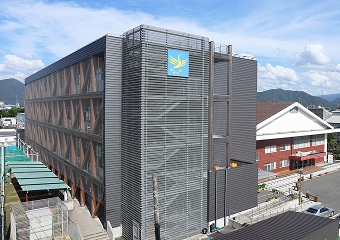 秀岳館高等学校の写真